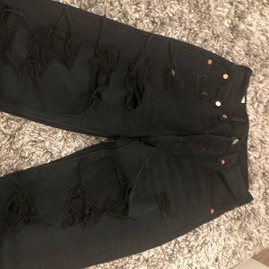 Black ripped Levi’s brand new never been worn